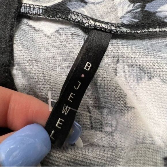 B Jewel A-Line Flower Print Skirt Size Small - Picture 2 of 5